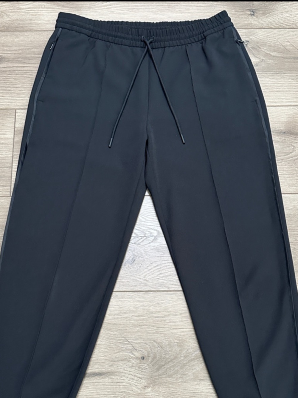 Athleta Endeavor Mid Rise Black Jogger Pants Size 6 - Picture 3 of 12